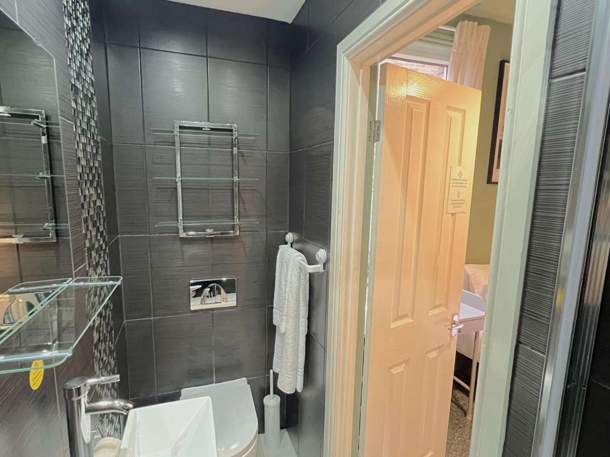 Melbury Rooms & Studios Exeter Room photo