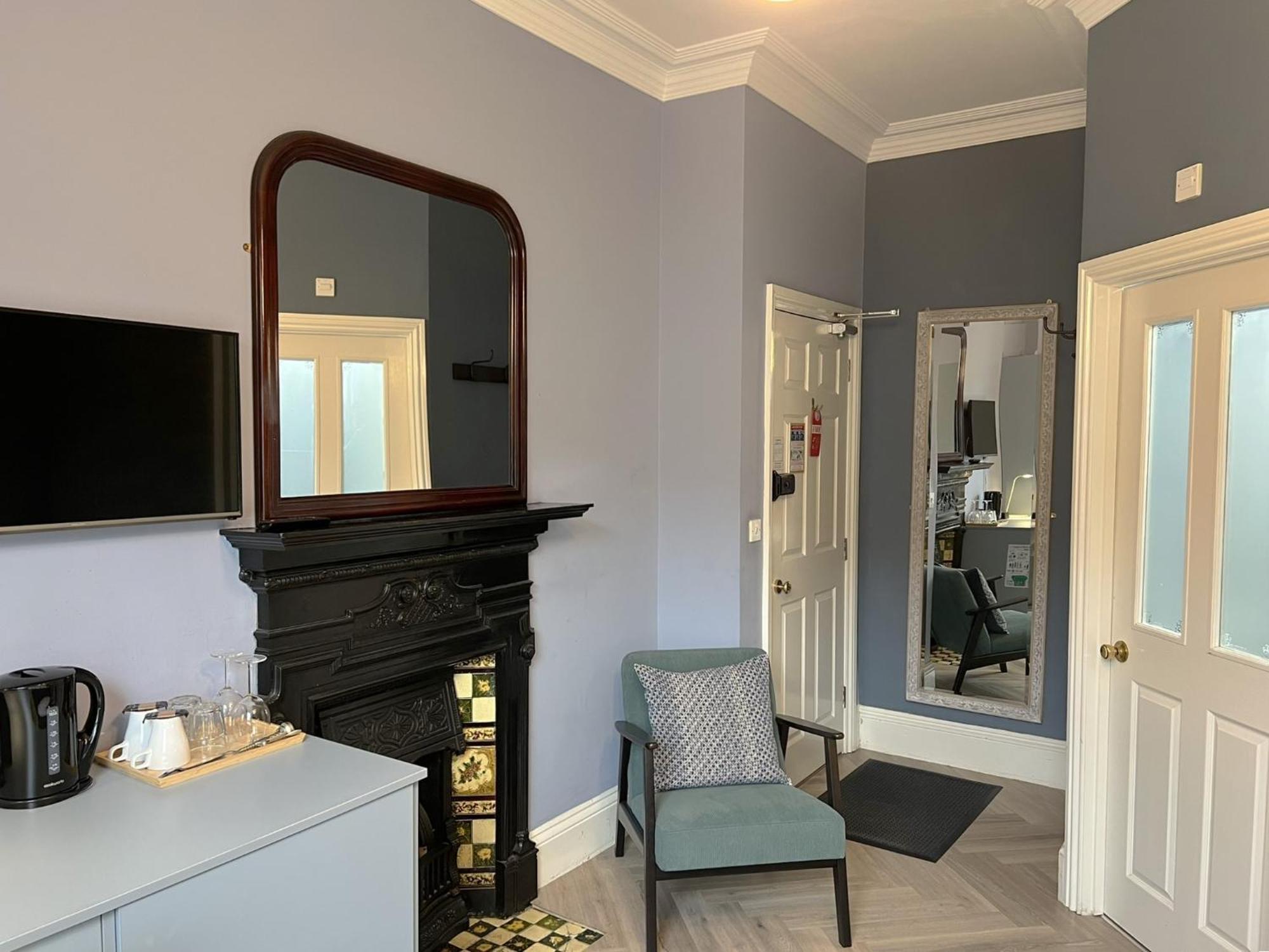 Melbury Rooms & Studios Exeter Room photo